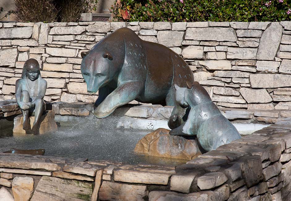 San Luis Obispo Grizzly Bear Statue